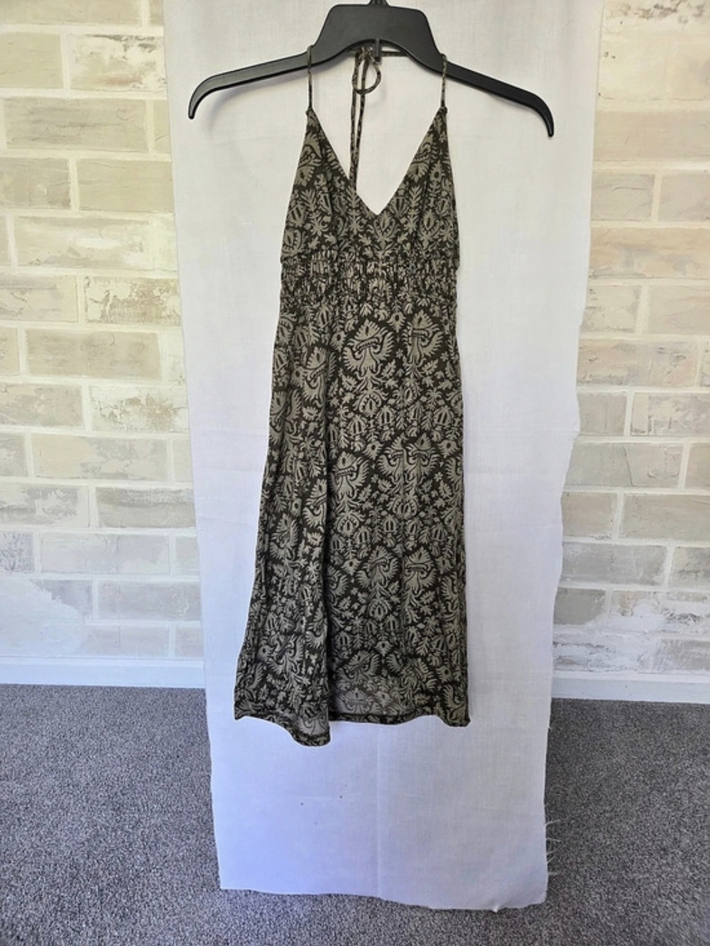 Forever 21 Floral Mini Dress in Green & Black Size Medium